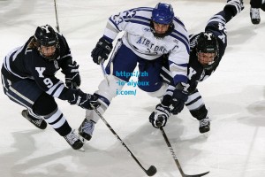 爱游戏下载_英超球迷票选赛季最佳阵容候选，萨拉赫、哈兰德与B费引领热议