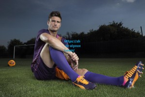 爱游戏下载|队记晒杨瀚森战靴，16代表顺位 但11是什么？网友，致敬姚？