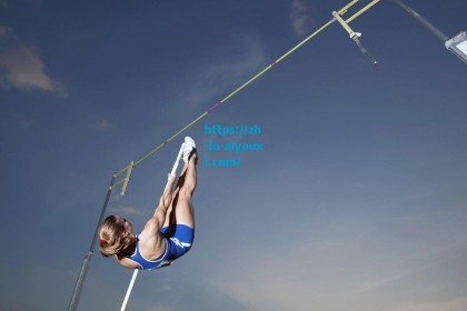 爱游戏中国-巴黎圣日耳曼赛程紧张引发争议，法甲新赛季首战推迟请求恐遭拒绝