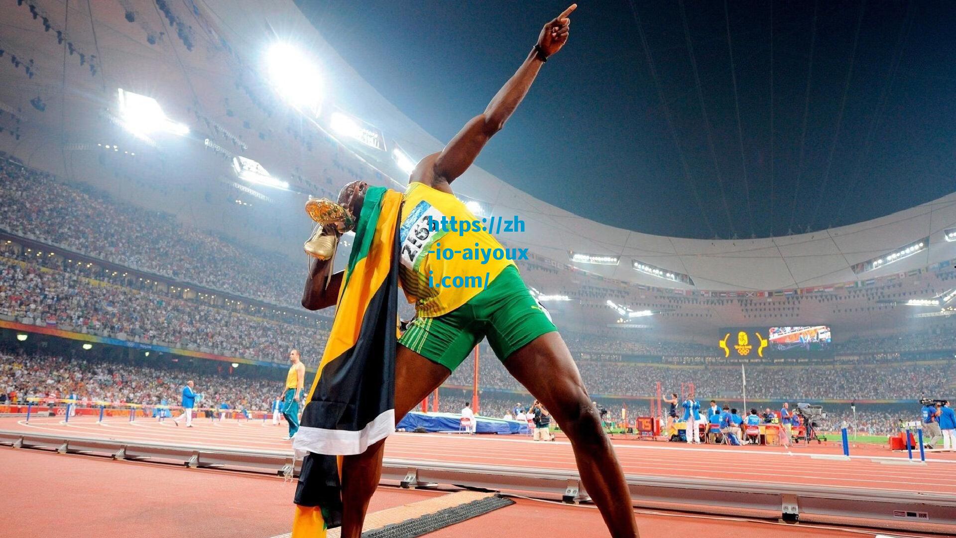 那不勒斯锁定阿贾克斯新星肯尼斯·泰勒，夏窗豪掷3000万欧补强中场